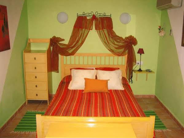 Pension Oliva Extérieur photo